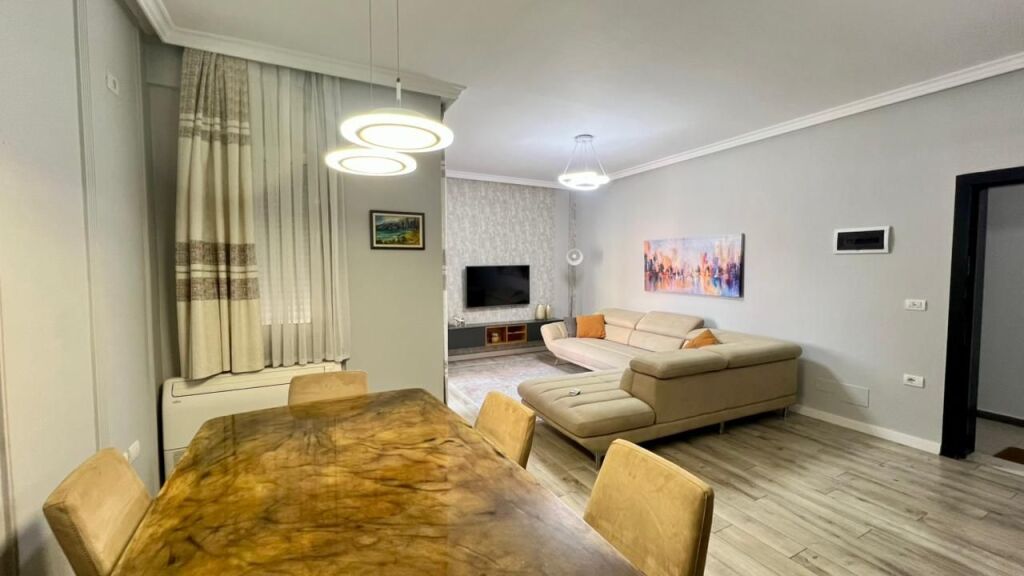 🏡 FOR RENT: 2+1+2 Balconies 📍 Botanical Garden Area (Near the Mosque) – 58,000 ALL/Month – 1st Floor – 110 m² || Detailed Investment ✨️