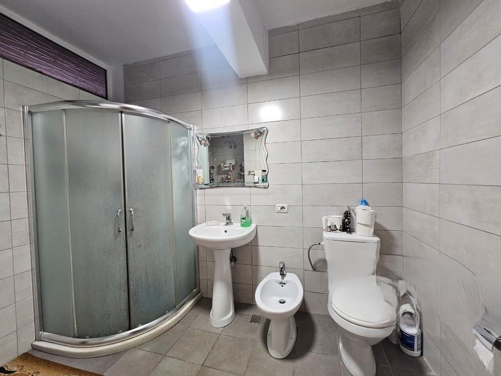 SHITET APARTAMENT 2+1 RRUGA DRITAN HOXHA 158,000 €