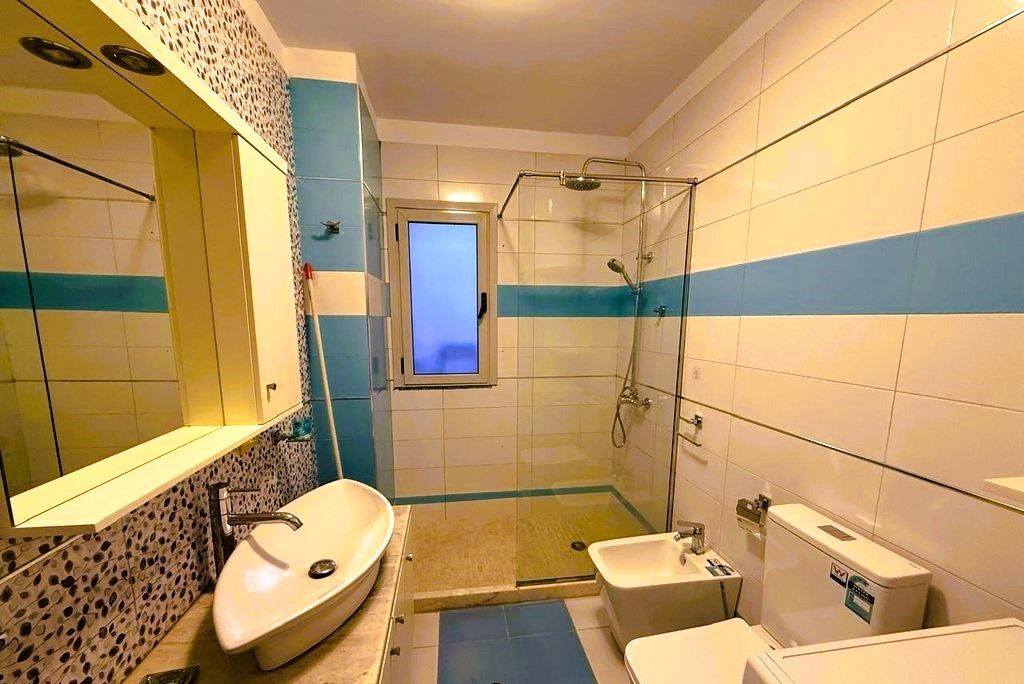 NEL COMUNE DI PARIGI SI AFFITTA APPARTAMENTO 2+1