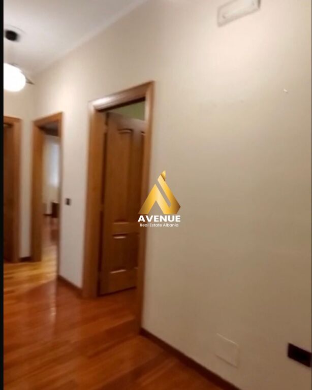 AFFITTASI APPARTAMENTO 3+1+2 BAGNI +2 BALCONI, VIA DEI KOSOVARI, TIRANA.