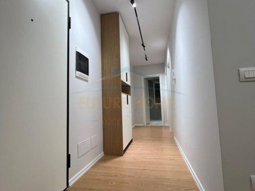 In vendita, Appartamento 2+1, Complesso Univers City, Tirana.