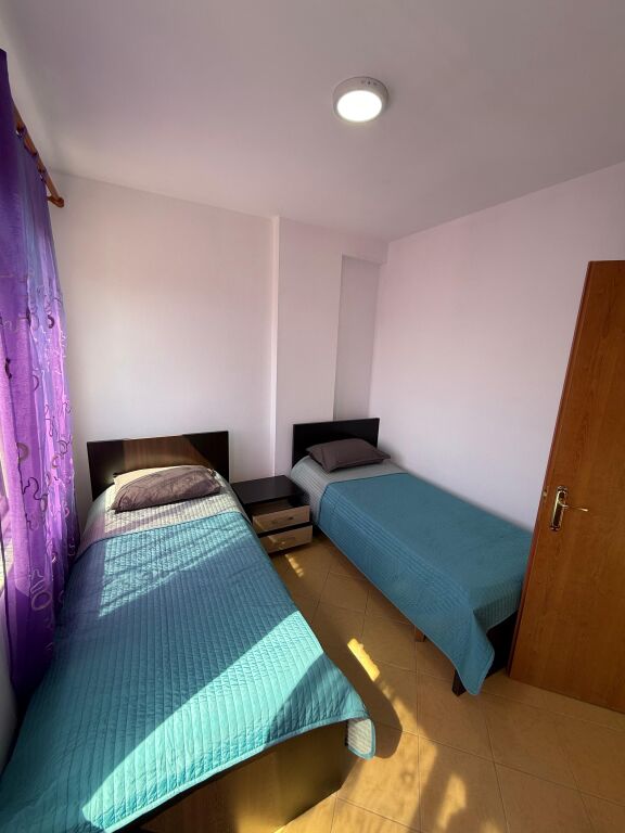 Shitet apartment 2+1 Yzberisht