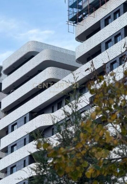 Shitet apartament 1+1 - vend pragmatik për banim ose investim