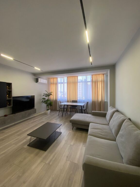 Shitet apartament 2+1📍Rruga: Frosina Plaku, Tiranë