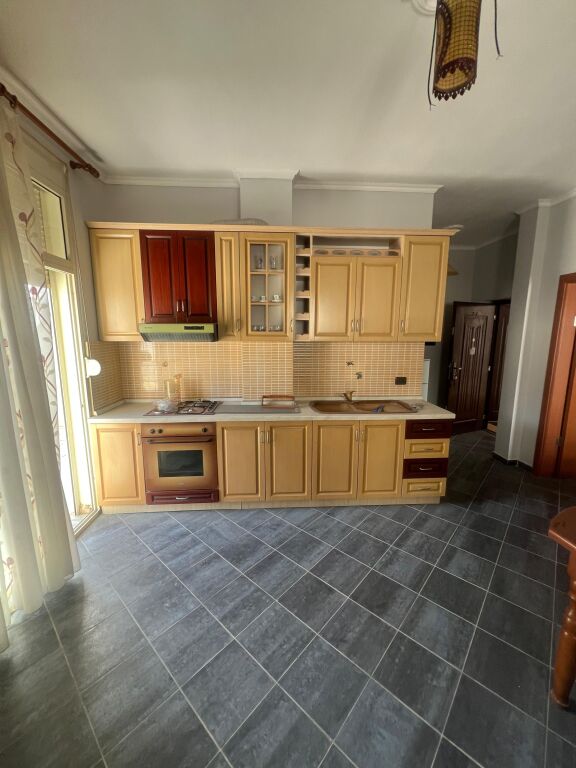 SHITET APARTAMENT 1+1 NE ZONEN E SHKEMBIT KAVAJES