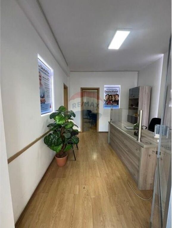 Locale in affitto vicino all'AMBASCIATA AMERICANA