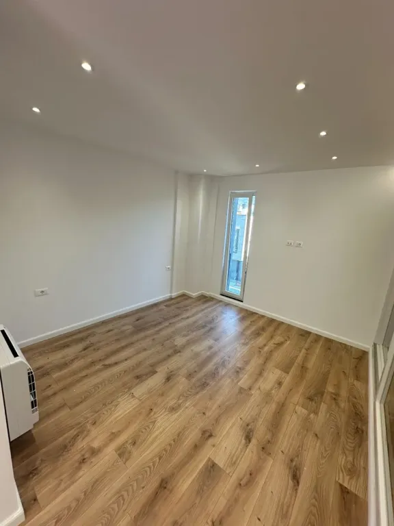 VILLA SU 4 PIANI CON CORTILE IN AFFITTO PRESSO IL COMPLESSO VICINO A TEG