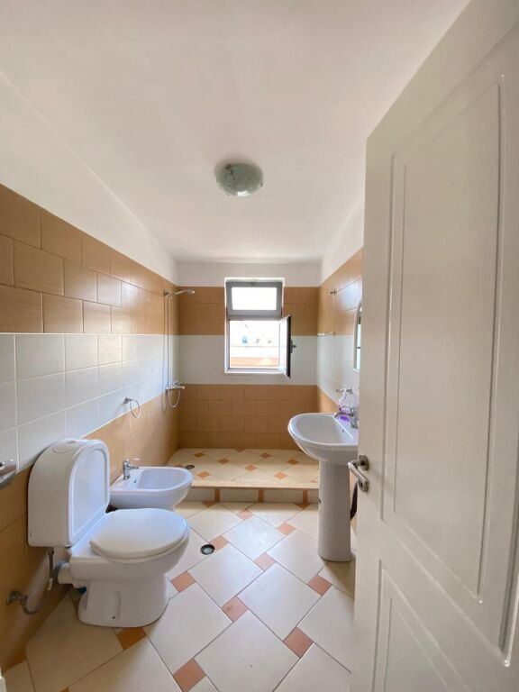 Apartament 1+1 Me Qira,Komuna e Parisit