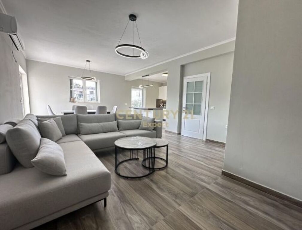 Appartamento 3+1 con 2 posti auto in affitto