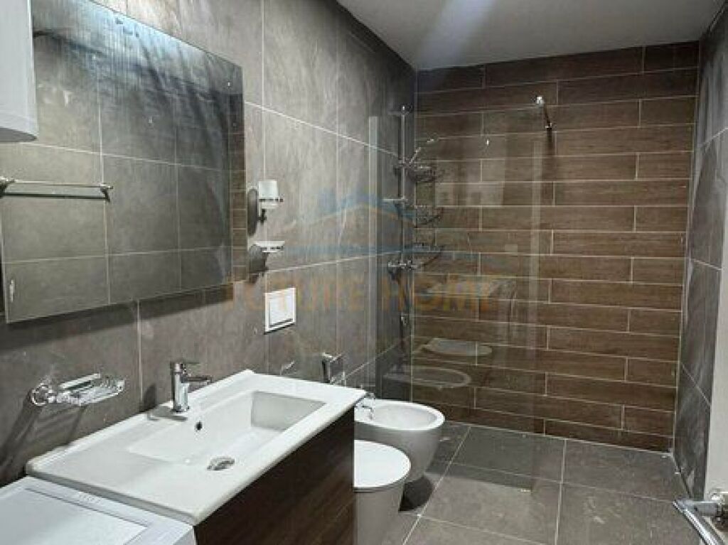 Affitto, Appartamento 1+1, Accesso Tirana