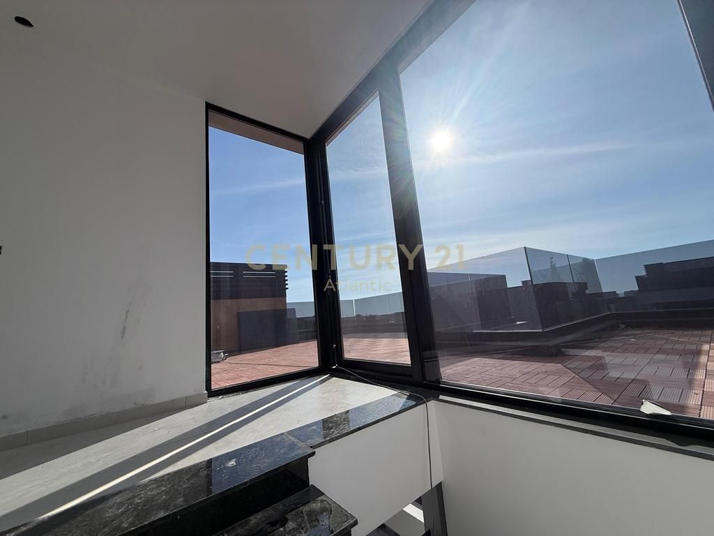 VILE LUKSOZE NE SHITJE, GOLEM!