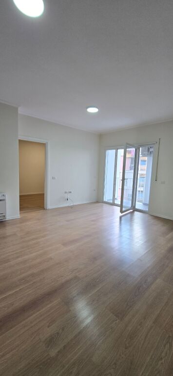 APPARTAMENTO 1+1+POSTO AUTO VICINO ALLA STRADA DELLE BARRICATE