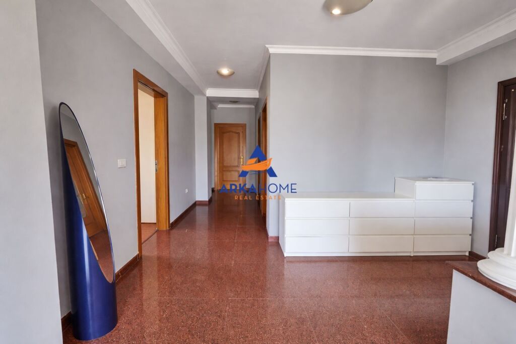 VENDESI APPARTAMENTO 3+1+ 2BALCONI "VICINO A BARONESHES, BLOK" 650.000 EURO