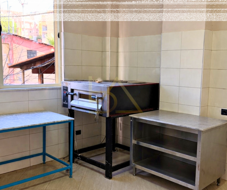 Business Premises for Rent – Shkëmbi i Kavajës