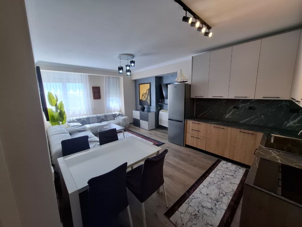 Apartament modern 2+1 me qera pamje deti