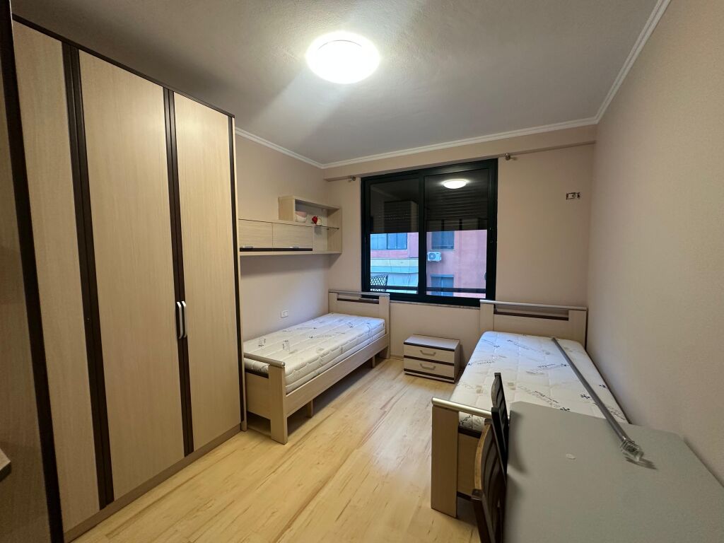 Jepet me qira 2+1+2 te 21 Dhjetori 900€ i diskutushem