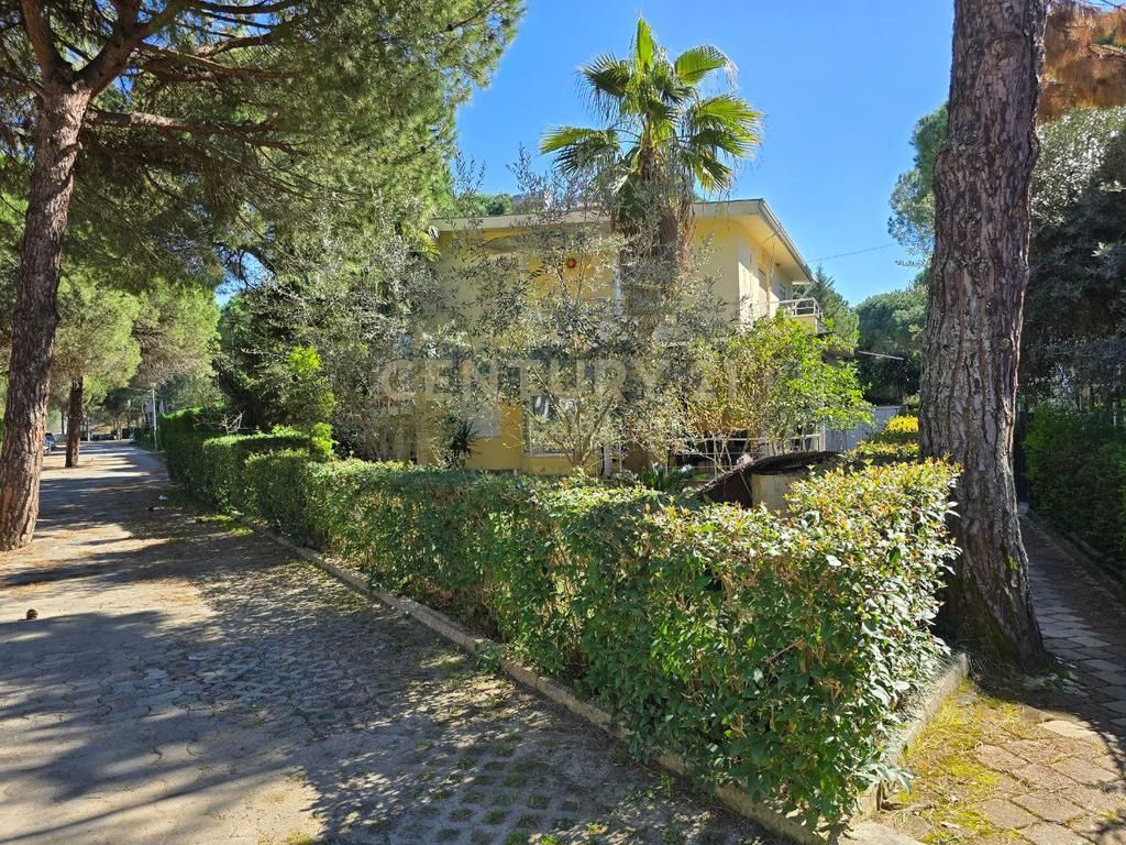 APPARTAMENTO 2+1 CON CORTILE IN VENDITA A LURA 1