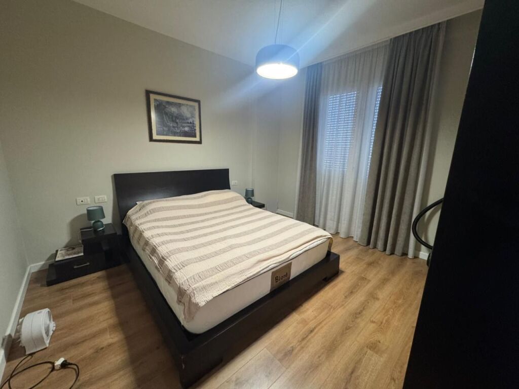 Apartament 1+1, Eleonora!