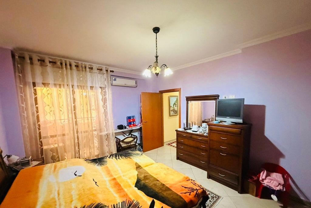 SHESIM APARTAMENT 2+1+2 TEK KOMUNA E PARISIT!