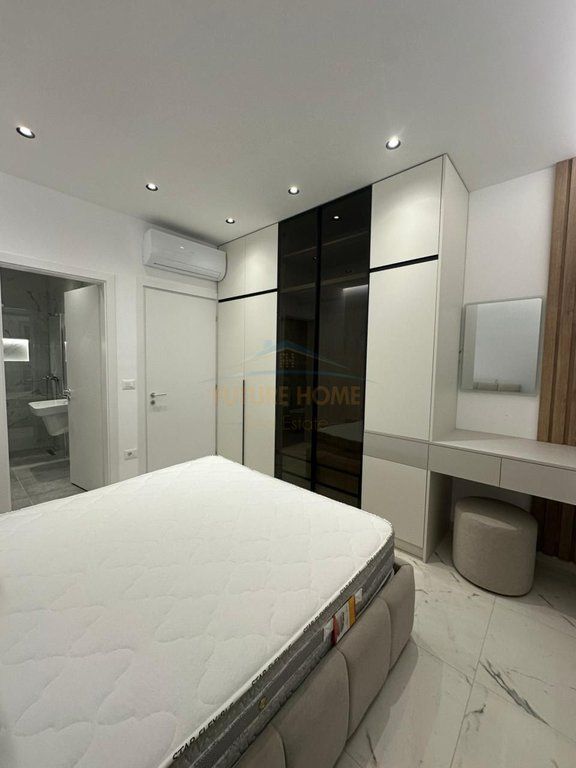 Apartament 2+1+2 për Qera ne Laprake tek Aura Complex.