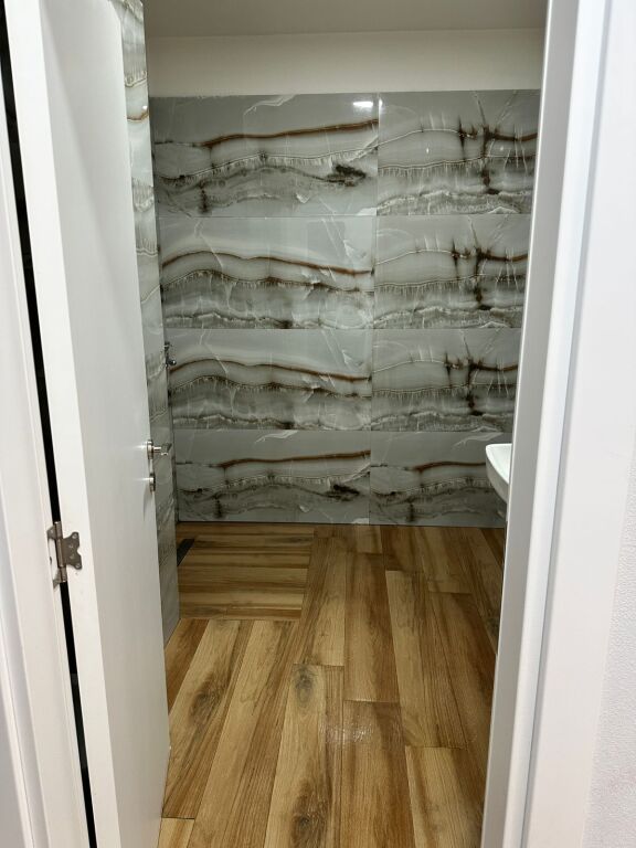 ME QERA 🏙️ MODERN APART 1+1 PALL RI ASHENS, PRANË SELVISË📍TIRANË.