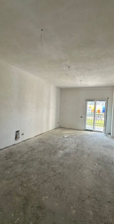 Apartament 2+1+2 tualete Tirana Porta e Re