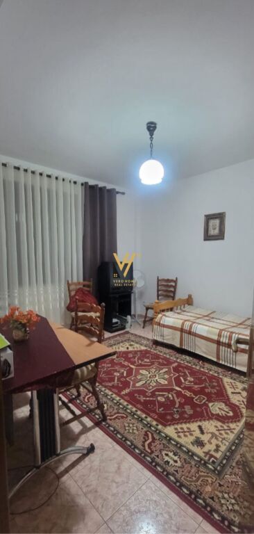 JEPET APARTAMENT 2+1+2+BLK ME QERA NE BLLOK 90.000 LEKE