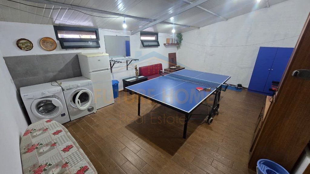 Qira, Shtëpi Private, Pazari i Ri, Tiranë