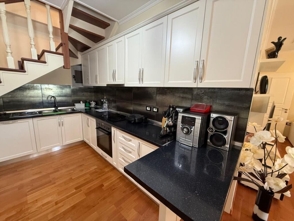 Duplex for sale, Yzberisht