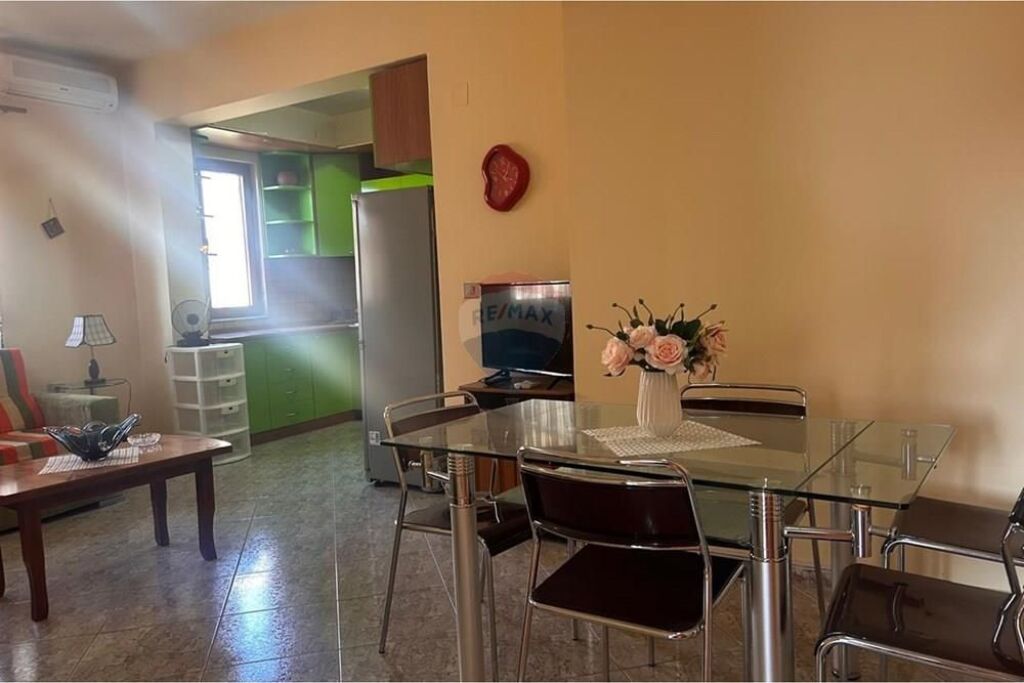 Apartament 1+1 me qera , prane Alpet