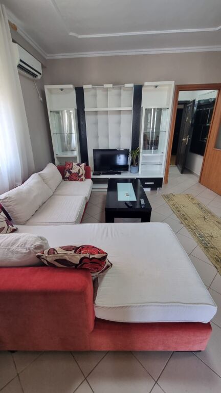 Affittasi appartamento 1+1 in via Durresit