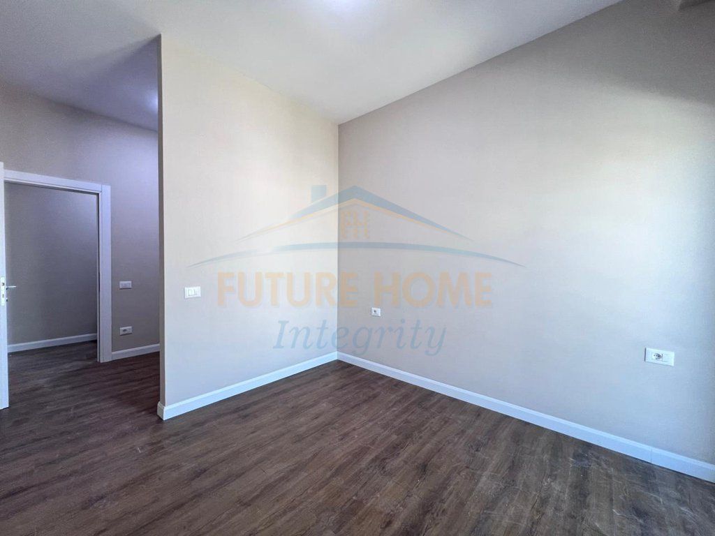 For sale, apartment 1+1+2 balconies, Porta Tirana e Re, Tirana.