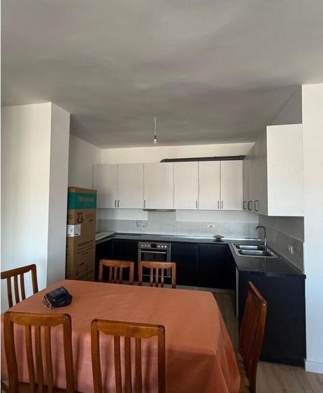 Appartamento 3+1+Balcone a Thesari, Fresku