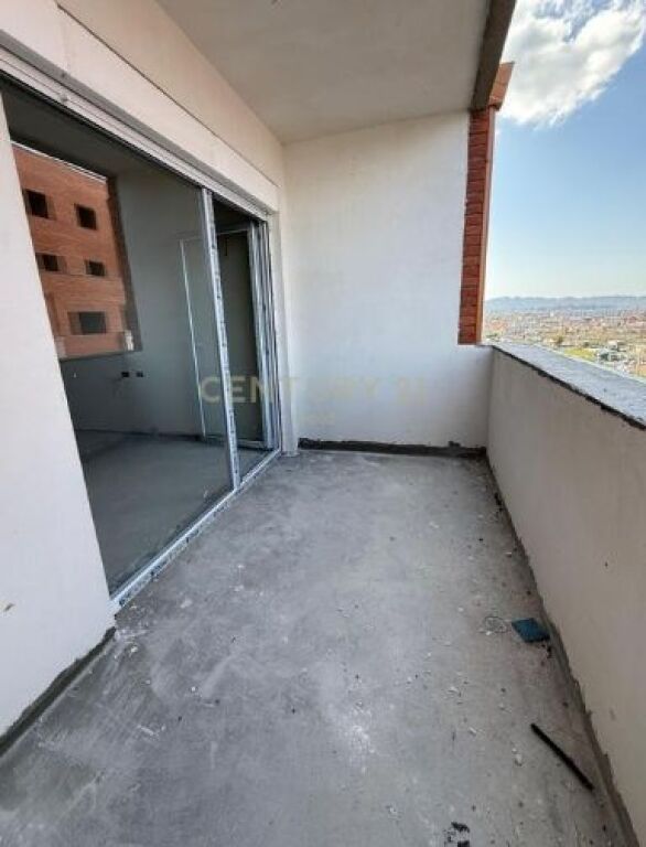 Apartment 3+1+2 for sale – with parking space