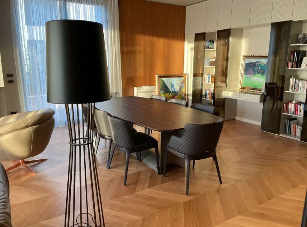 📌Luxury 3-Storey Villa for Sale – Mandarin Residence