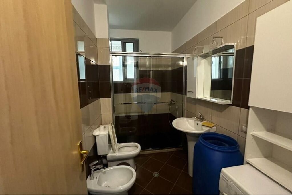 Apartament 2+1+2 me qera , prane Conad