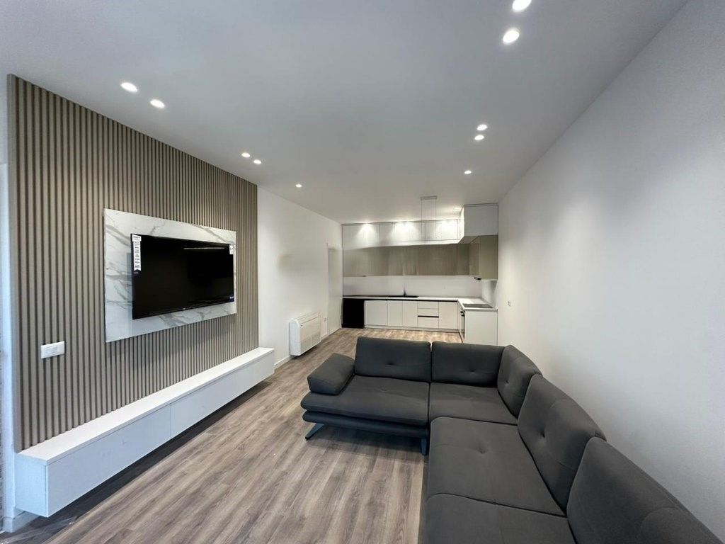 FOR RENT APARTMENT 1 + 1 AT EMERALD CENTER 5 MAJI STREET !