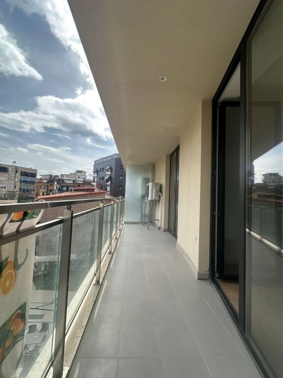 🔥AMBIENT ME QIRA PËR ZYRA/APARTAMENT 1+1  📍 Rruga "Mine Peza"