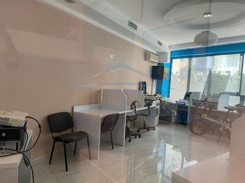 Qira, Ambient për Zyra, Selvia,Tirane.