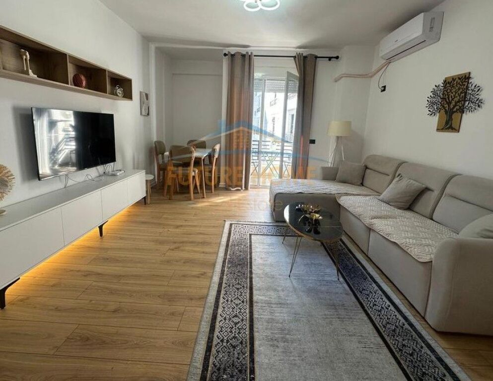 Qera,Apartament 2+1,21 Dhjetori !
