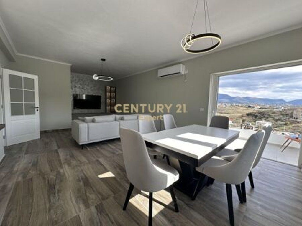 AFFITTASI APPARTAMENTO 3+1+2 CON POSTO AUTO A SAUK TE RI (PIANO VILLA)