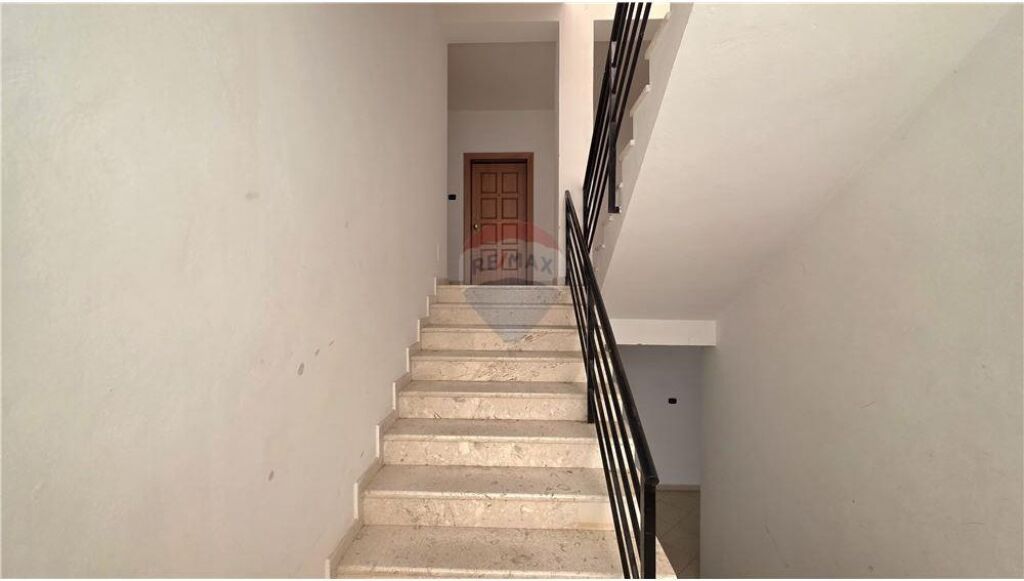 Apartament ne shitje 1+1