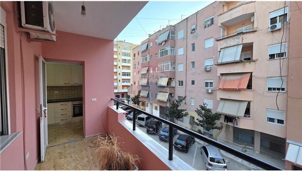 Apartament 2+1 me qera , Rruga e Cipajve