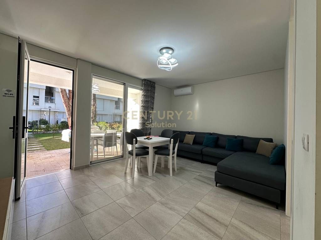 VENDIAMO APPARTAMENTO 2+1+ 120 M2 CORTILE PRESSO LA RESIDENZA "SAN PIETRO"