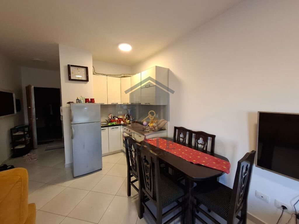 Shitet apartament 1+1 + depo