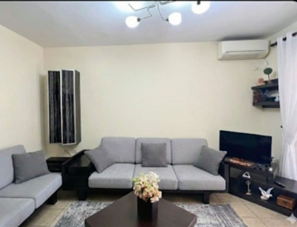 Appartamento 1+1 in affitto a Brryli, bar Votra.