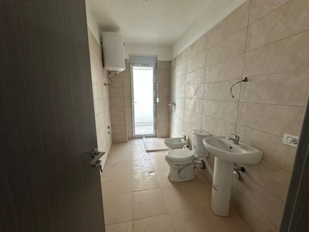 Apartament 2+1+2 me Qera , 5Maji