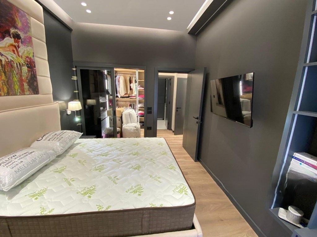 Jepet me qera Apartament 1+1, Rruga e Kavajes!!!!