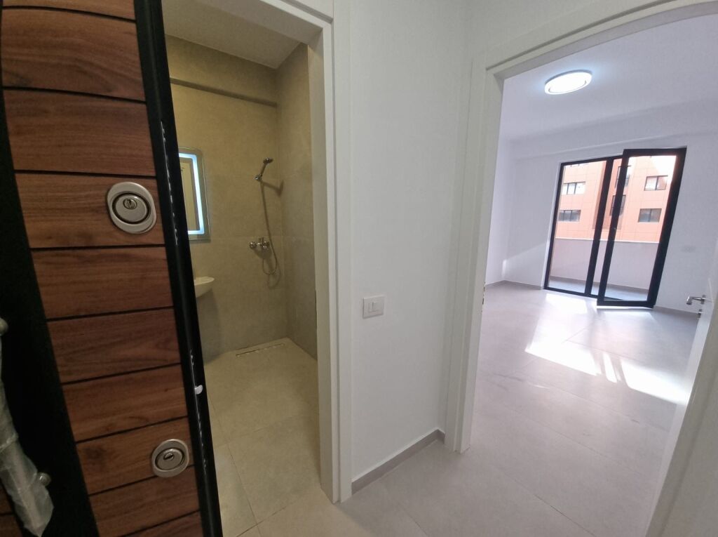 Apartament me qera 1+1 Astir