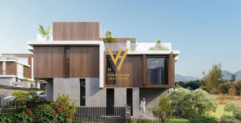 VILLA DI LUSSO SU 3 PIANI IN VENDITA AL LAGO DIAMOND, LAGO ASCIUTTO 766.500 EURO